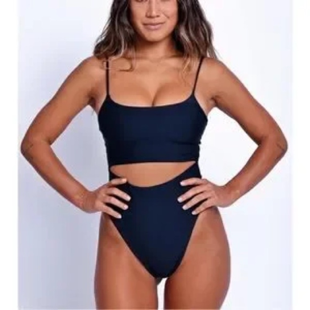 Skatie Madison One-Piece Swim Suit in Harbor Navy Blue Sz Small
